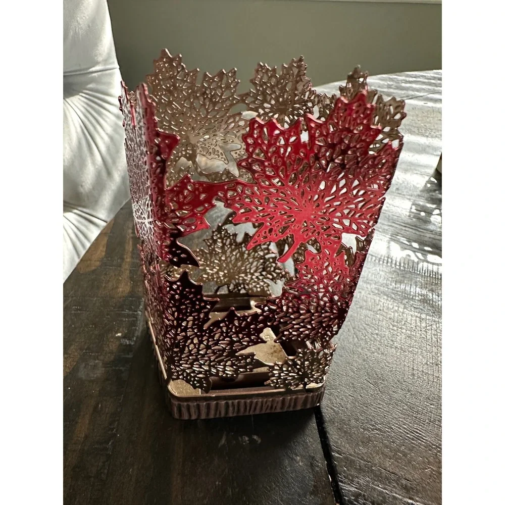 Bath Body Works Rose Gold‎ Red Maple Leaf Foaming Soap Holder Sleeve Fall Decor